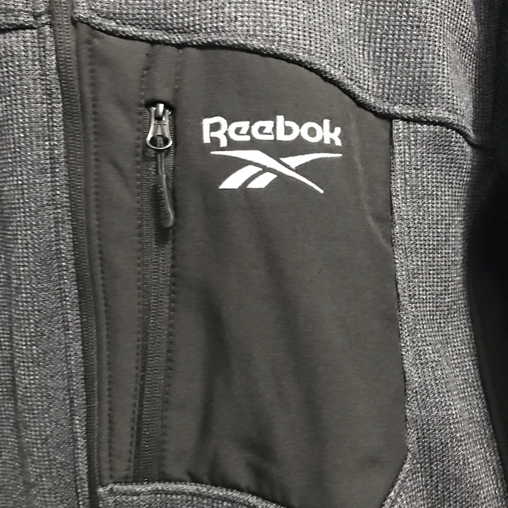 mens Reebok XXL jacket. - Picture 3 of 9